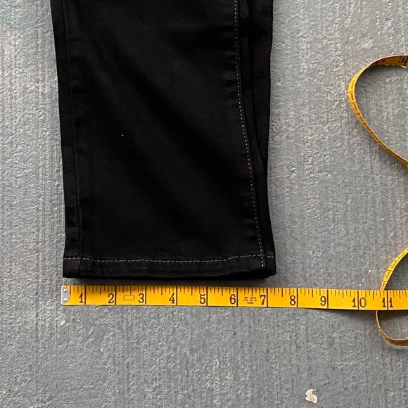 Black Levi jeans - Picture 9 of 9